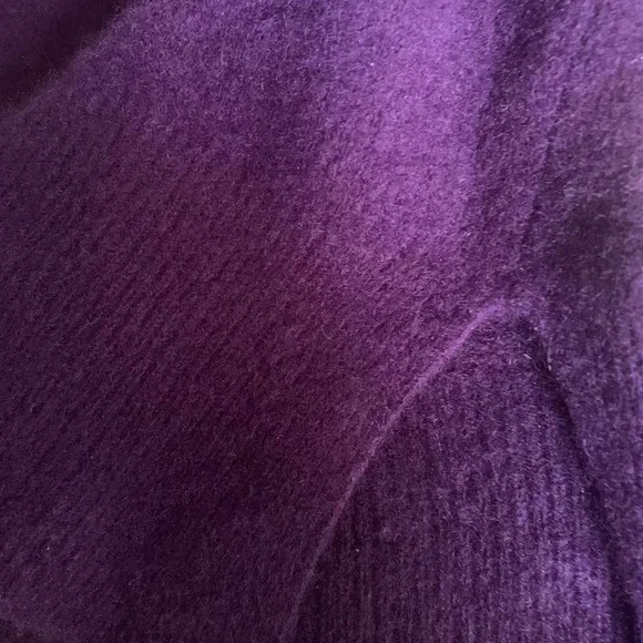 Theory Cashmere Purple Pullover Luxuriously Soft and Warm - Picture 5 of 7